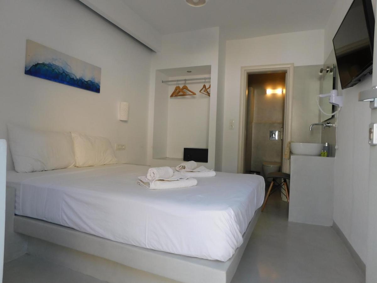 Livin Santorini - Center Rooms Santorini Island Phòng bức ảnh